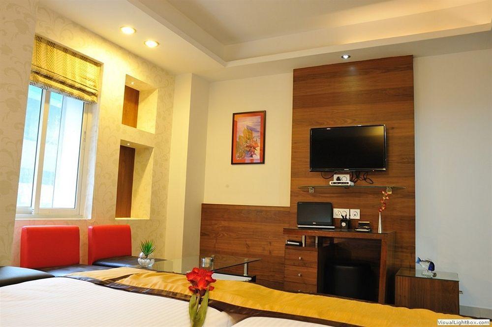 Hotel Niharika Kolkata Eksteriør bilde