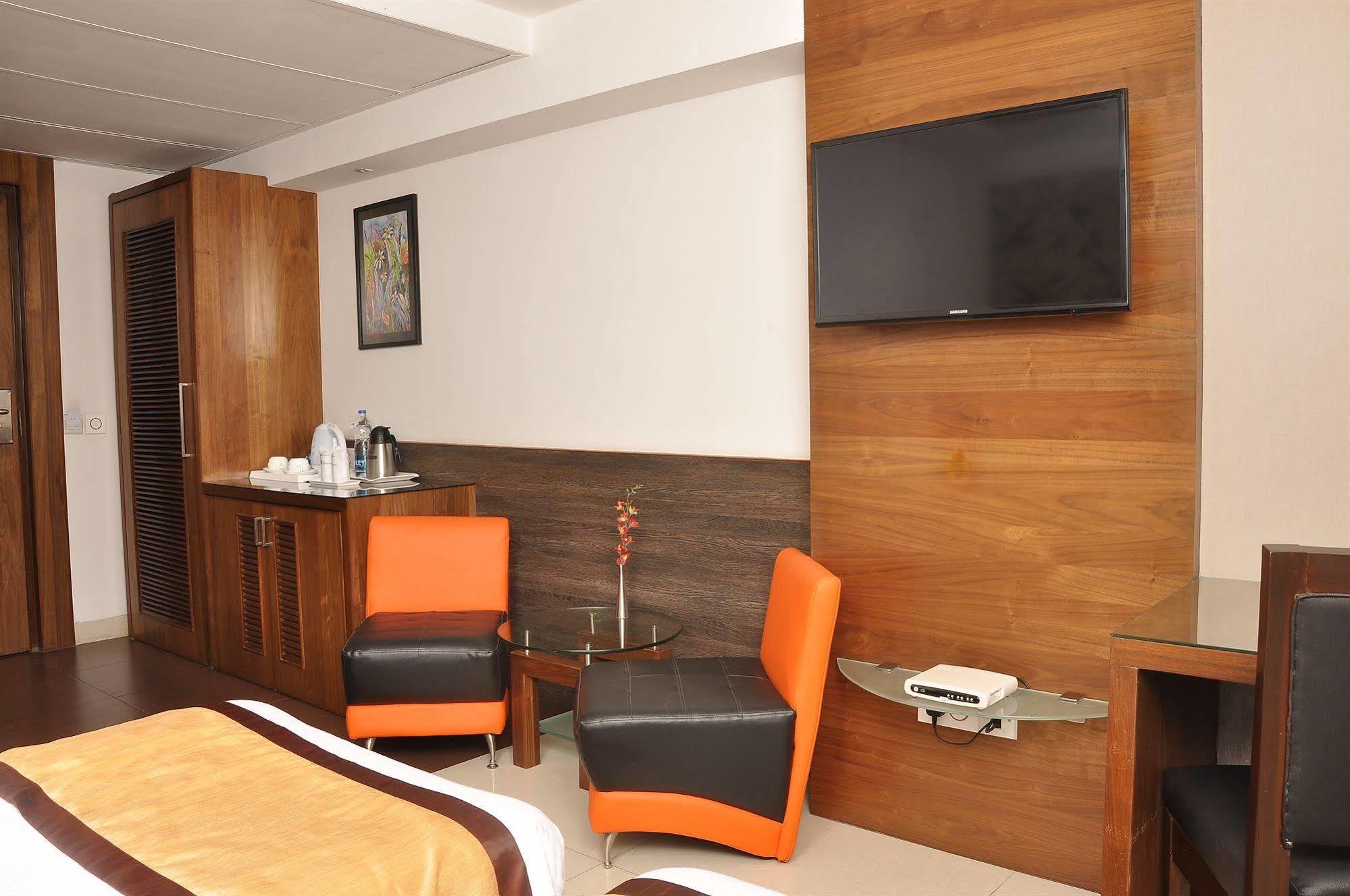 Hotel Niharika Kolkata Eksteriør bilde